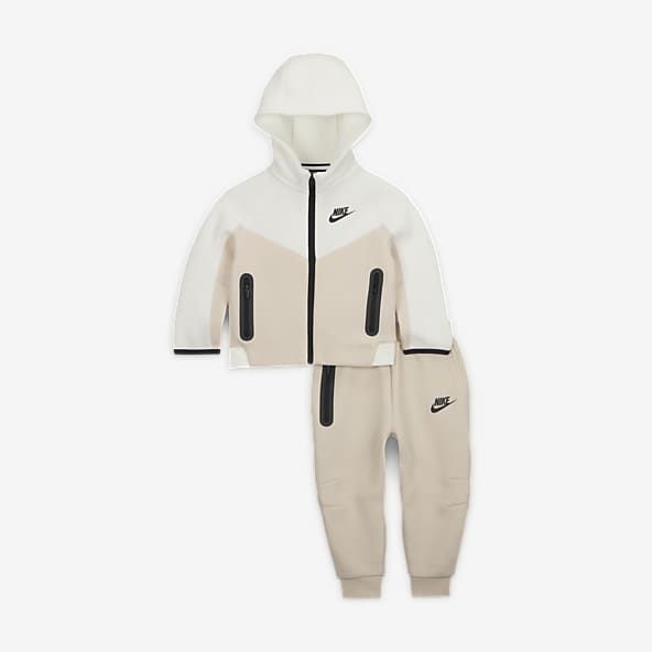 Boys nike sets new arrivals